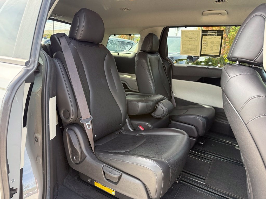 2022 Kia Carnival EX - CARFAX ONE OWNER