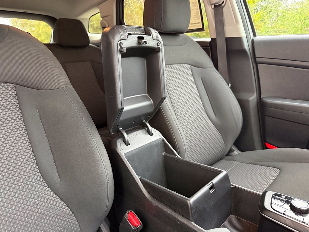 2025 Kia Sportage LX - CLEAN CARFAX / ONE OWNER