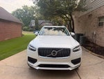2022 Volvo XC90 T6 Momentum - AWD / PANORAMIC SUNROOF / ONE OWNER