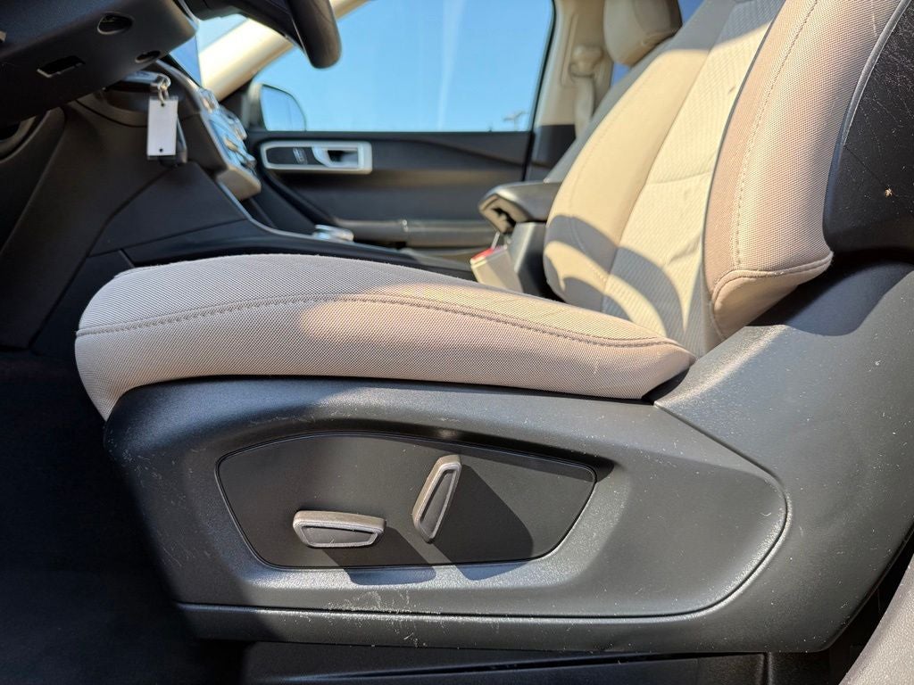 2020 Ford Explorer Base