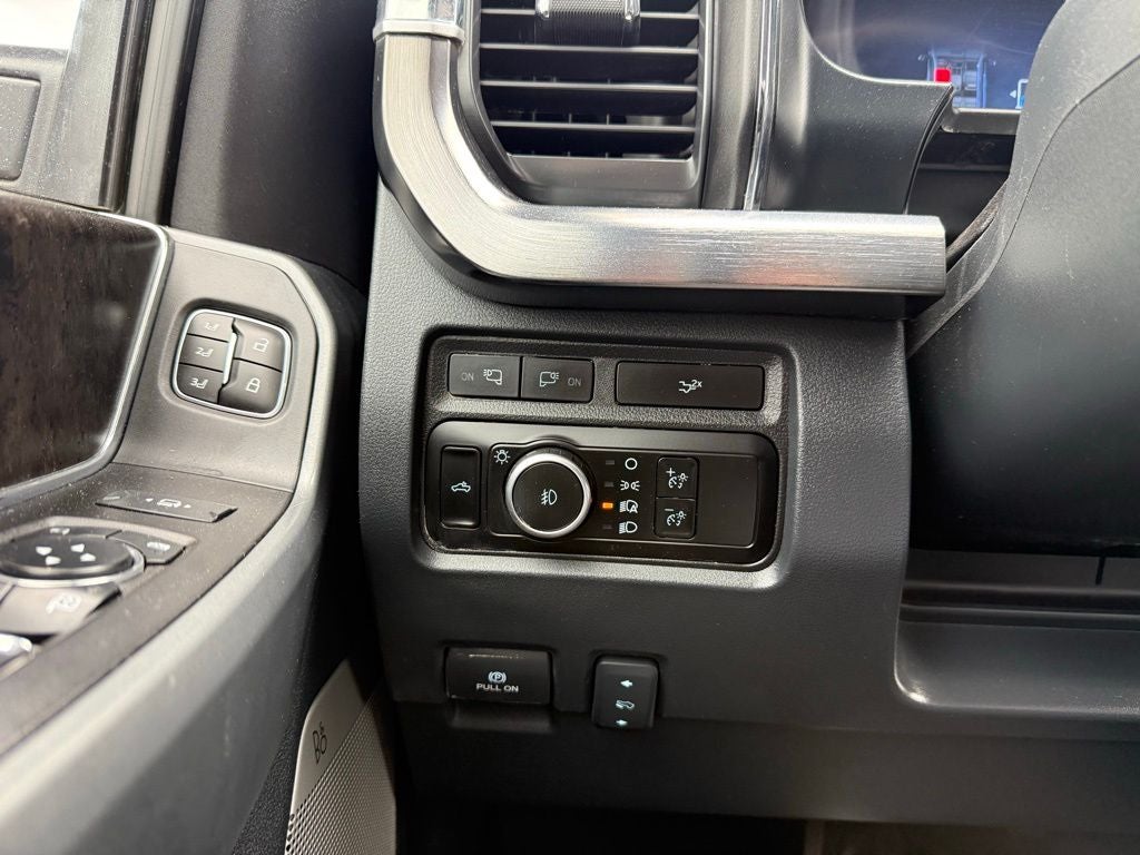 2023 Ford F-350SD Lariat