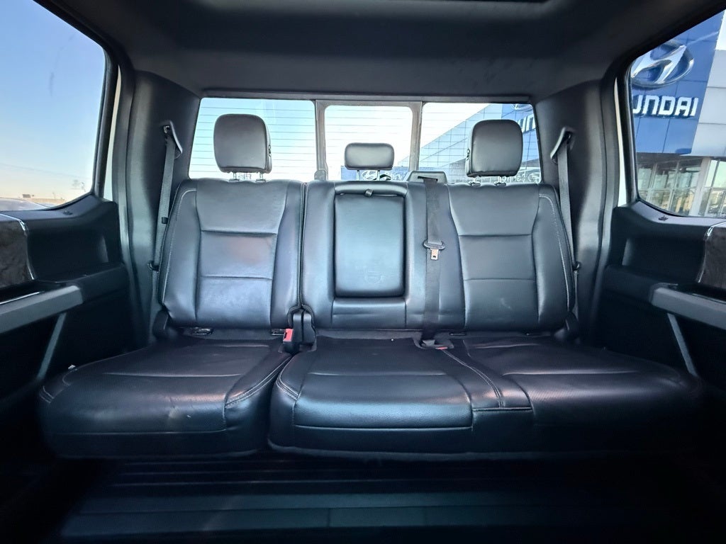 2018 Ford F-350SD Lariat Hard loaded!!