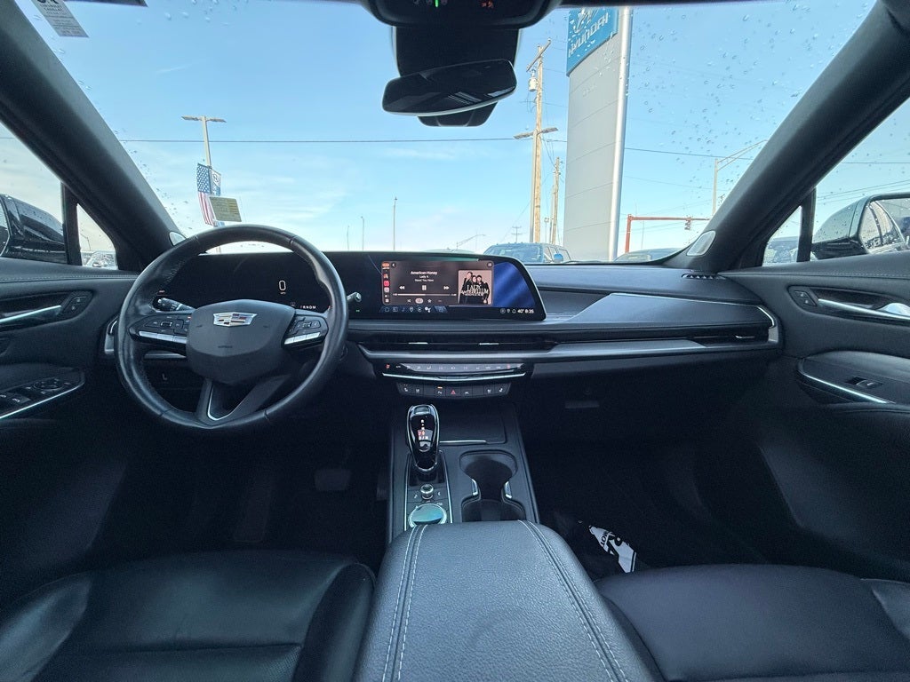 2024 Cadillac XT4 Premium Luxury