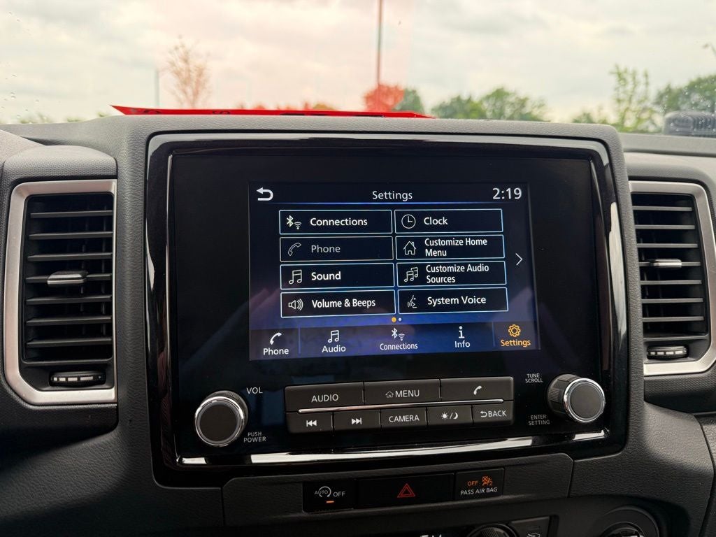 2024 Nissan Frontier SV