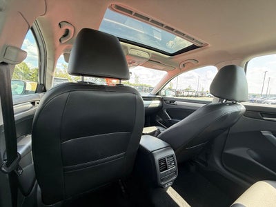 2022 Volkswagen Passat 2.0T SE