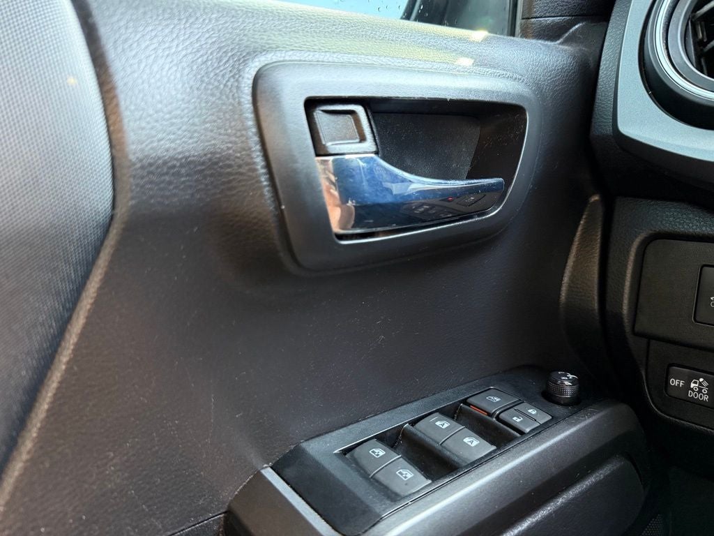 2022 Toyota Tacoma TRD Off-Road V6