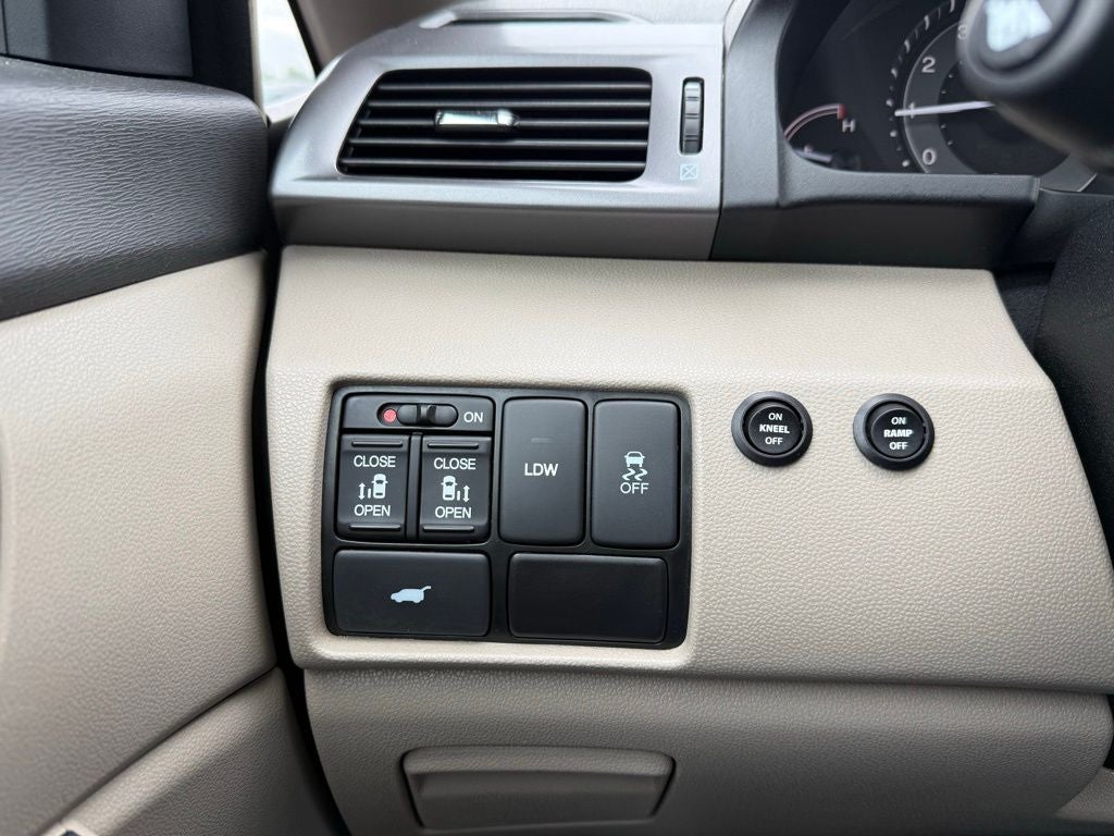 2014 Honda Odyssey EX-L Handicap Equipped