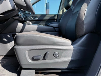 2023 Nissan Pathfinder SL PREMIUM PACKAGE