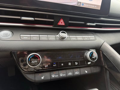 2024 Hyundai Elantra SEL convenience pack