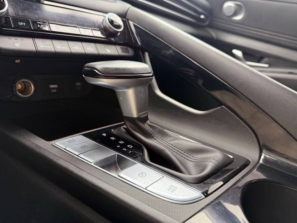 2024 Hyundai Elantra SEL convenience pack