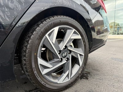 2024 Hyundai Elantra SEL convenience pack