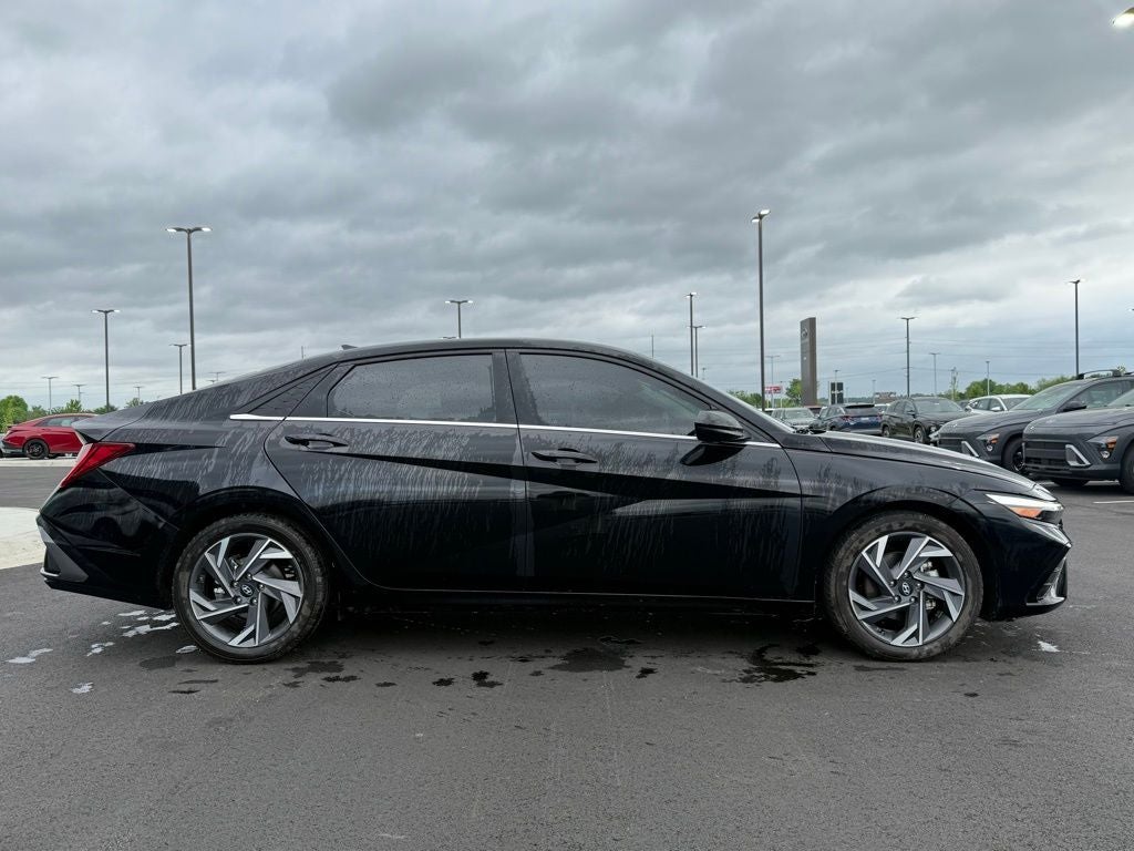 2024 Hyundai Elantra SEL convenience pack
