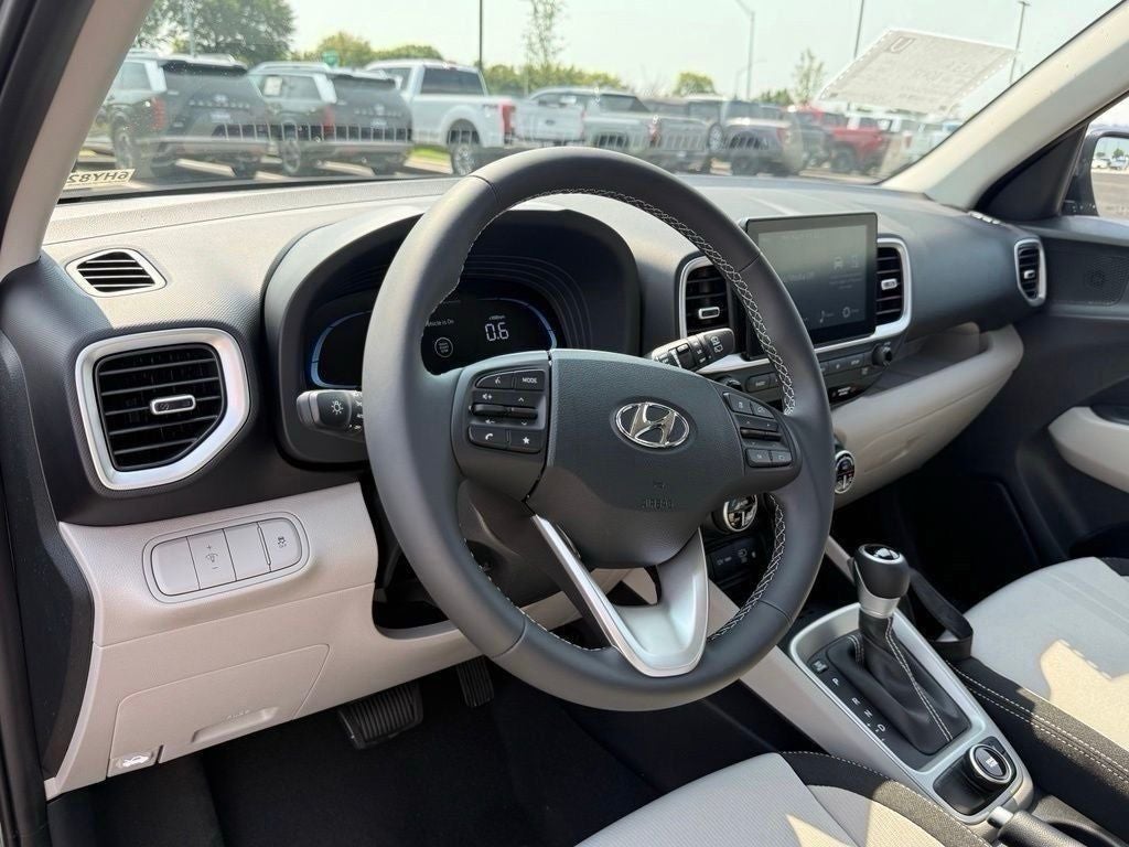 2025 Hyundai Venue SEL CPO ELIGIBLE