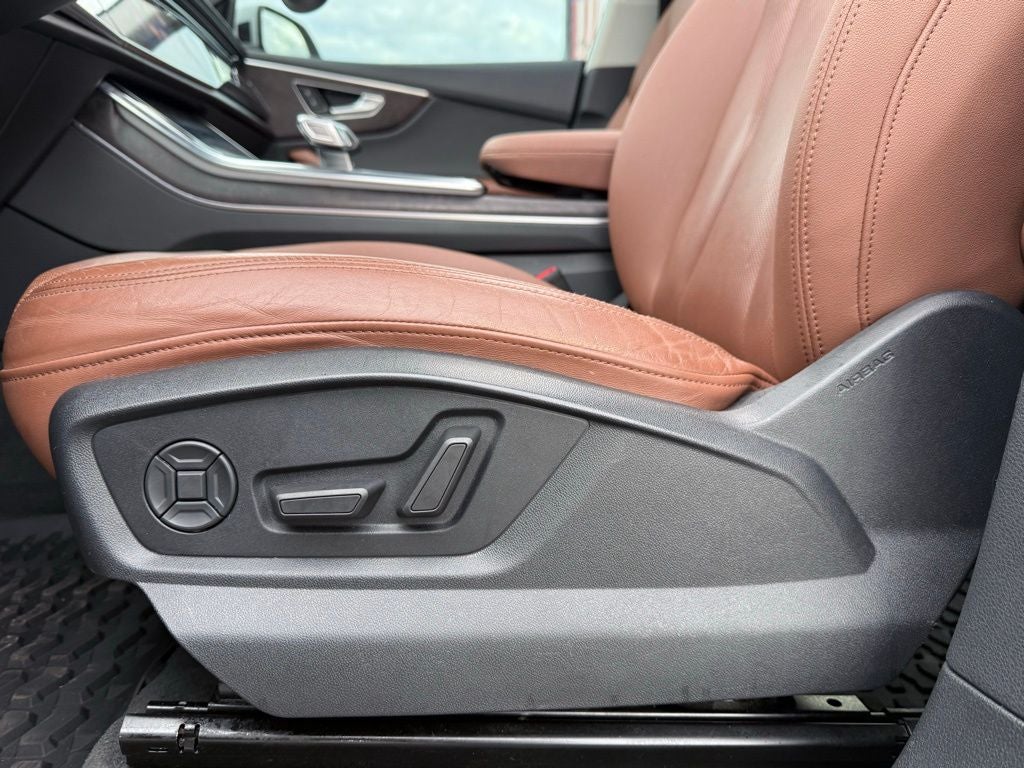 2020 Audi Q8 55 Premium Plus quattro