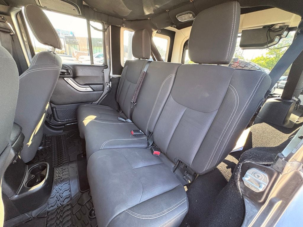 2016 Jeep Wrangler Unlimited Sahara