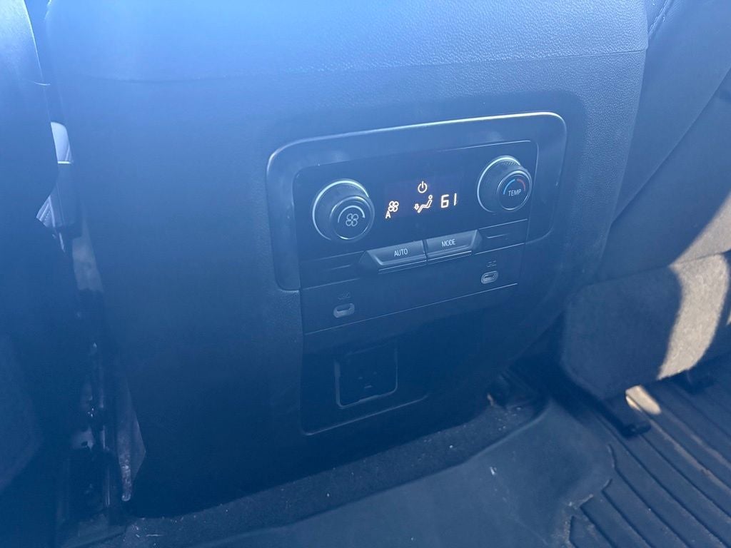 2024 Chevrolet Suburban LS