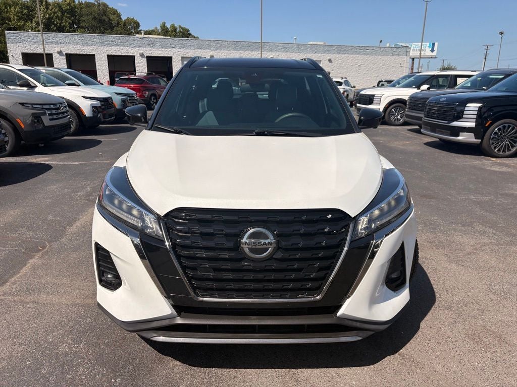 2021 Nissan Kicks SR