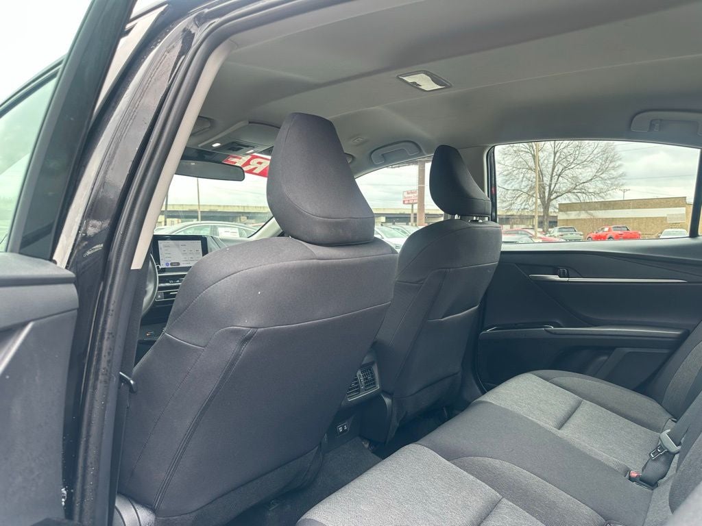2025 Toyota Camry LE 1- Owner / Apple CarPlay/Android Auto