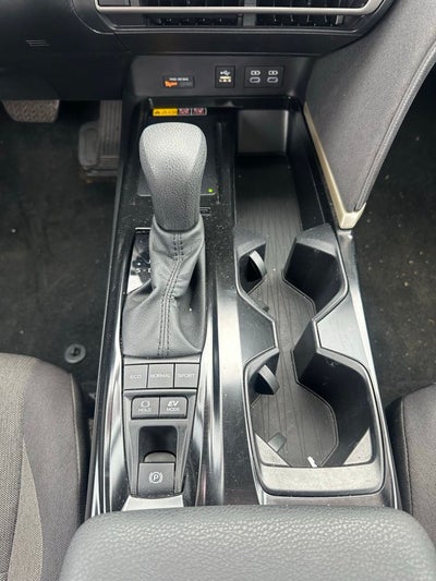 2025 Toyota Camry LE 1- Owner / Apple CarPlay/Android Auto