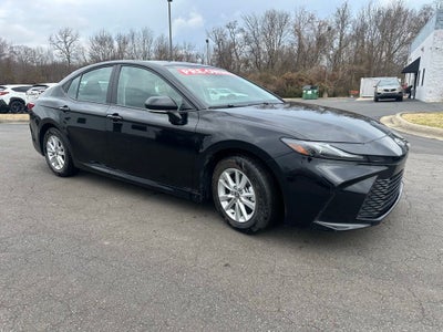 2025 Toyota Camry LE 1- Owner / Apple CarPlay/Android Auto