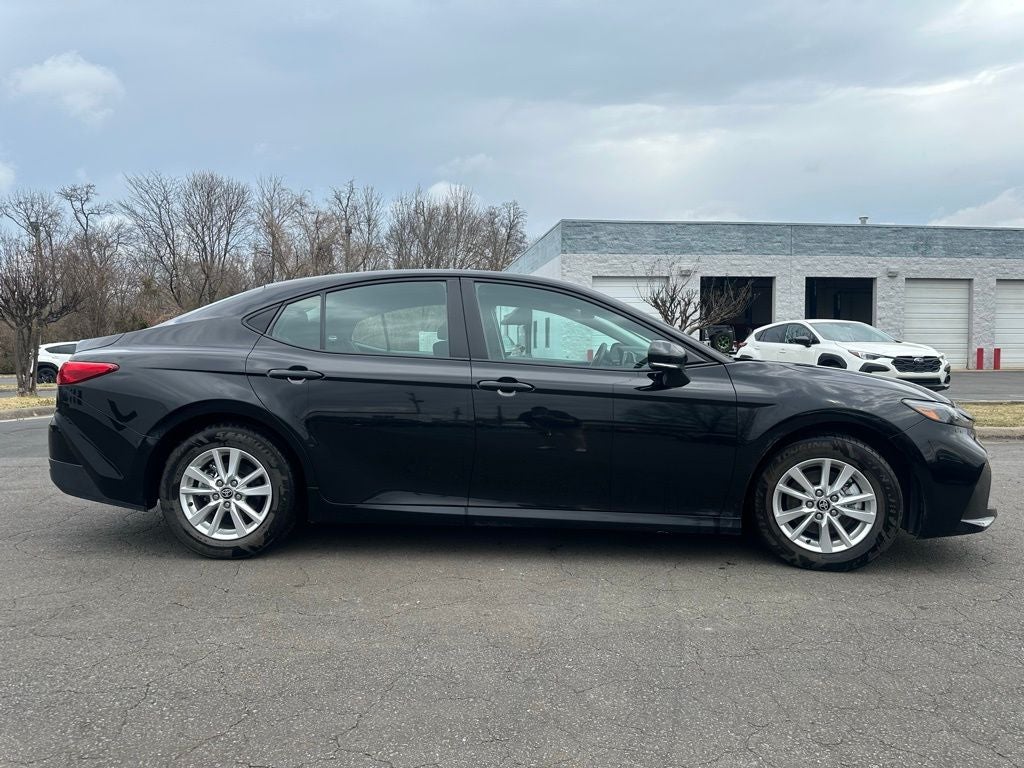 2025 Toyota Camry LE 1- Owner / Apple CarPlay/Android Auto