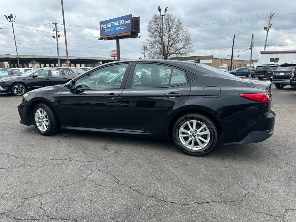 2025 Toyota Camry LE 1- Owner / Apple CarPlay/Android Auto