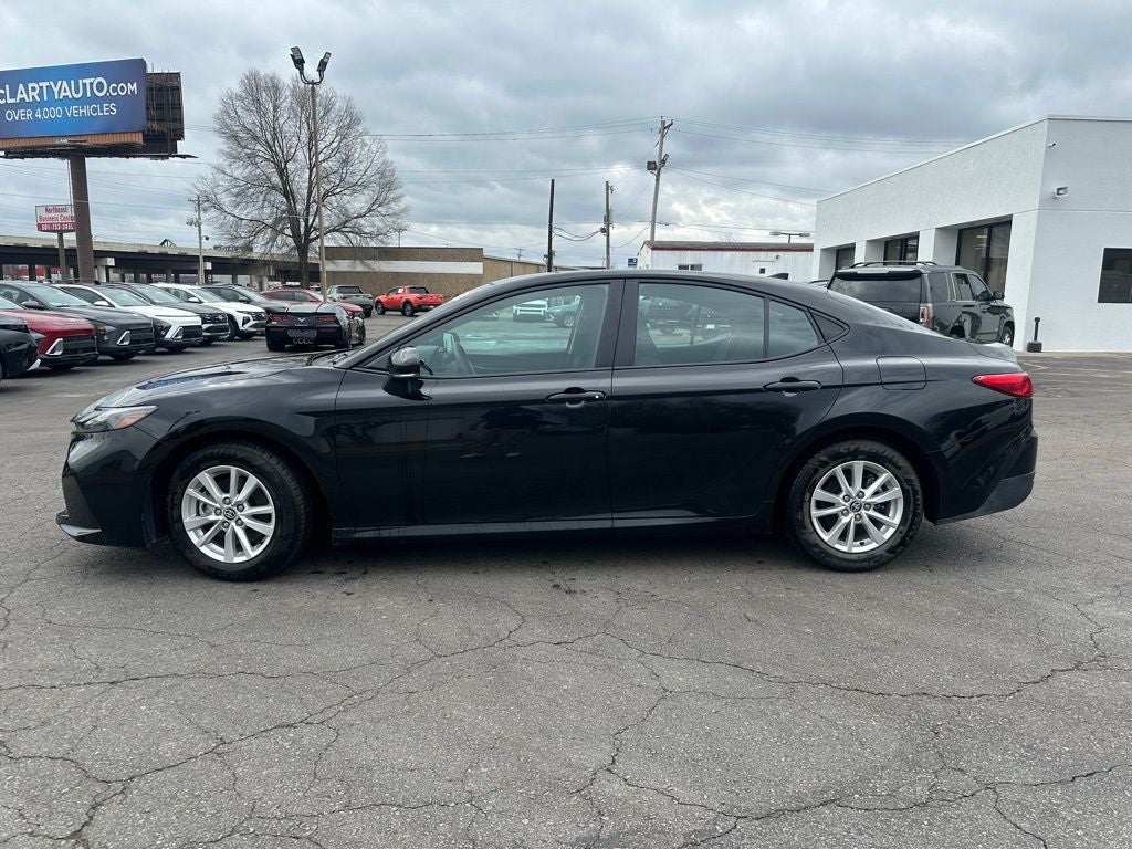 2025 Toyota Camry LE 1- Owner / Apple CarPlay/Android Auto
