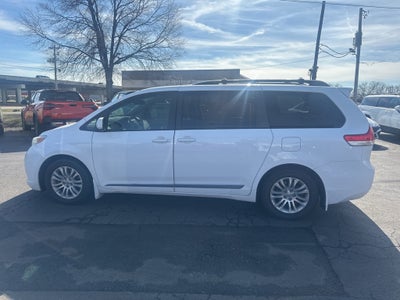 2012 Toyota Sienna Base 7 Passenger