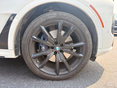 2024 BMW X7 M60i