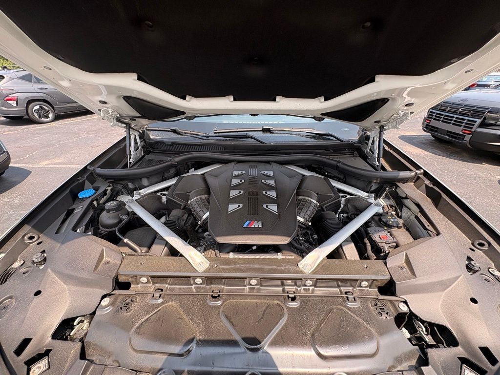 2024 BMW X7 M60i
