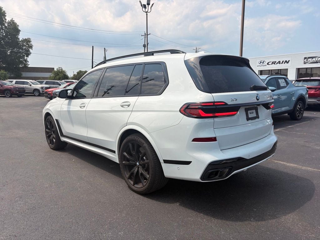 2024 BMW X7 M60i