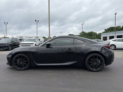 2024 Toyota GR86 Premium Clean Carfax / Apple CarPlay/Android Auto / 6-spee