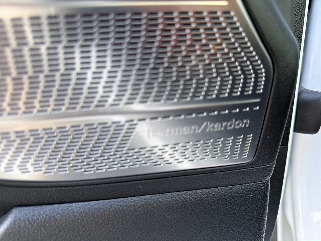 2023 Hyundai Palisade Calligraphy 1-Owner / Navigation / Harmon Kardon Audio / Clean