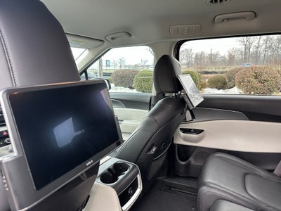 2023 Kia Carnival LX