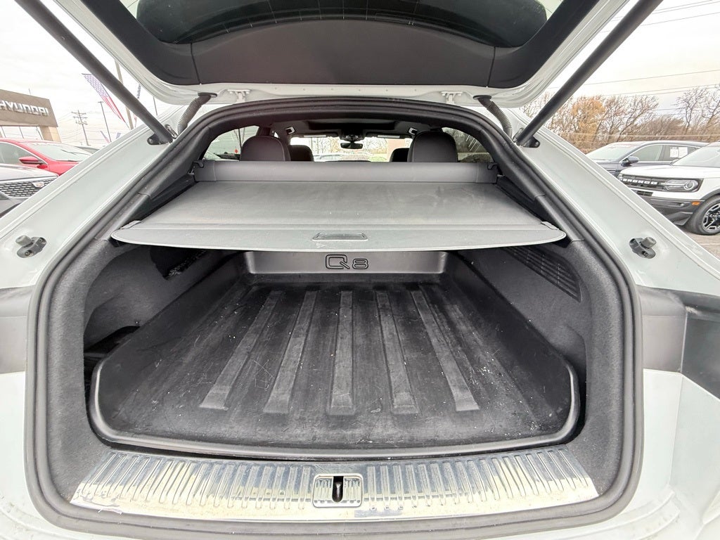 2020 Audi Q8 55 Premium Plus quattro