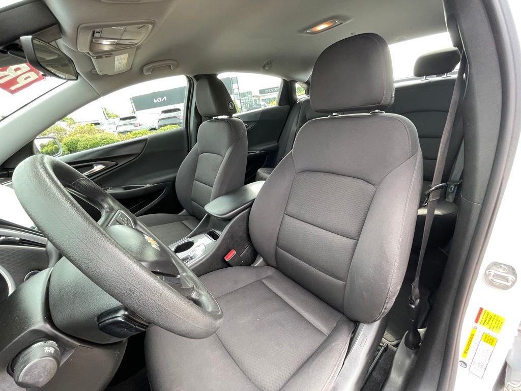 2022 Chevrolet Malibu LS 1FL