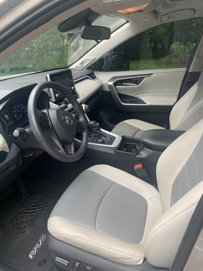 2021 Toyota RAV4 Hybrid XLE Premium
