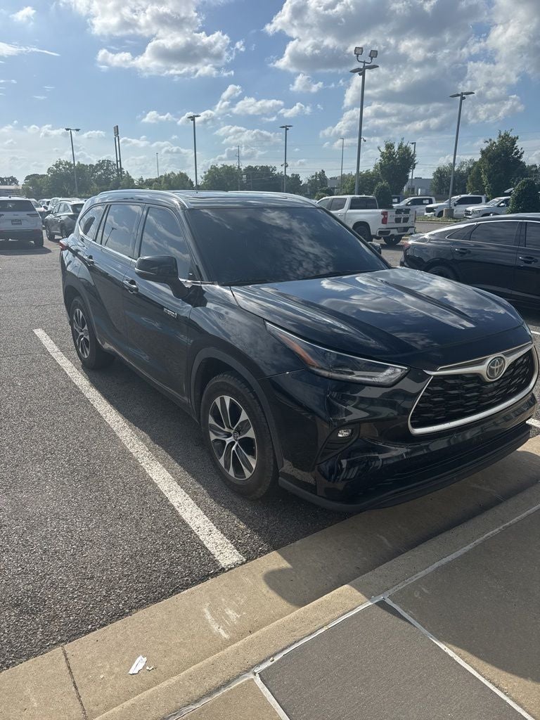 2021 Toyota Highlander Hybrid XLE