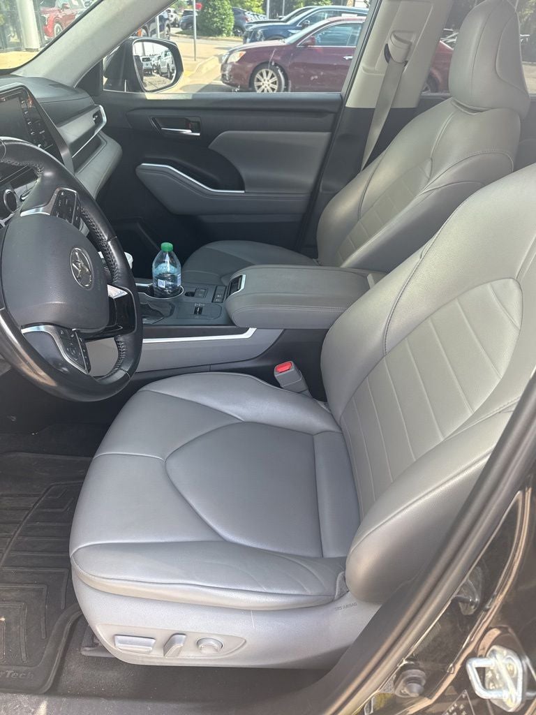 2021 Toyota Highlander Hybrid XLE