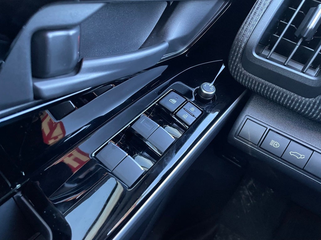 2024 Toyota bZ4X Limited