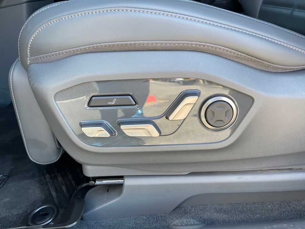 2024 Kia EV9 Land