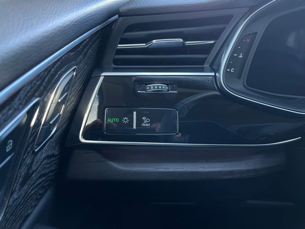 2023 Audi Q8 55 Prestige quattro