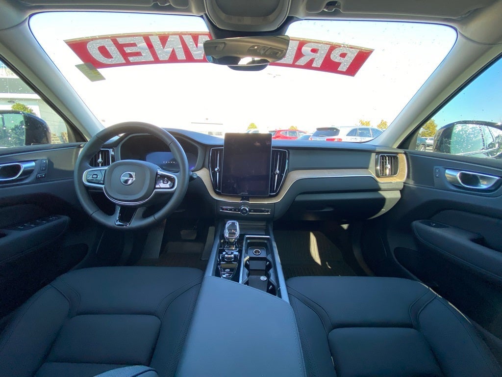 2026 Volvo XC60 B5 Core