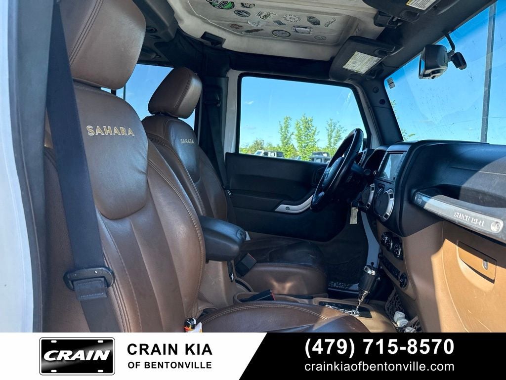 2013 Jeep Wrangler Unlimited Sahara - 4WD / CLEAN CARFAX / ONE OWNER
