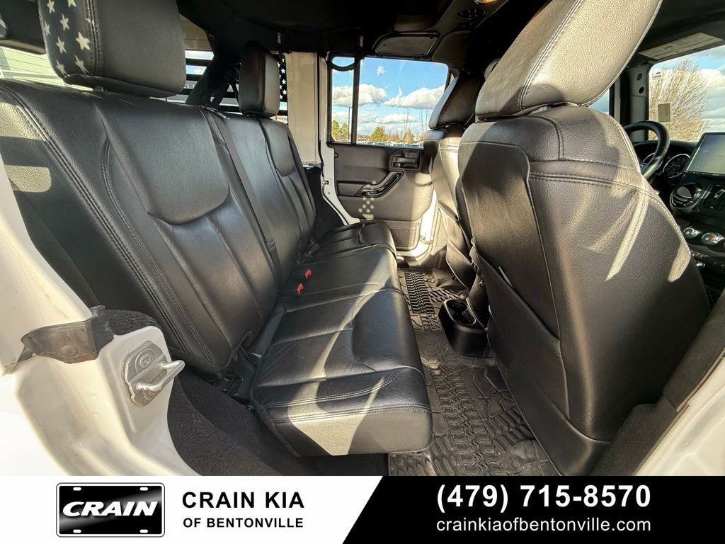 2015 Jeep Wrangler Unlimited Sahara Altitude - 4WD / CLEAN CARFAX / LIFT / WHEELS / TIRES