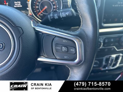 2018 Jeep Wrangler Unlimited Sahara - 4WD / ONE OWNER / LIFTED!