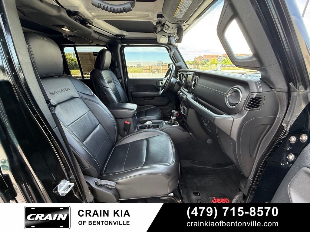 2018 Jeep Wrangler Unlimited Sahara - $48,230 MSRP / 4WD / ONE OWNER / LIFTED!