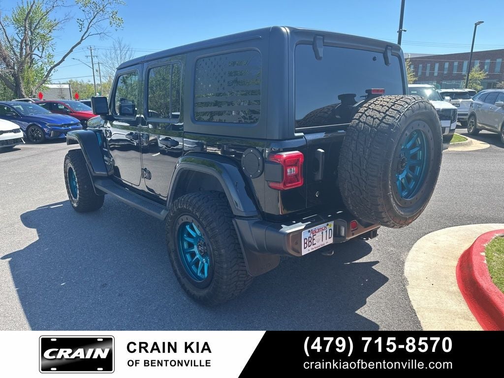 2018 Jeep Wrangler Unlimited Sahara - 4WD / ONE OWNER / LIFTED!