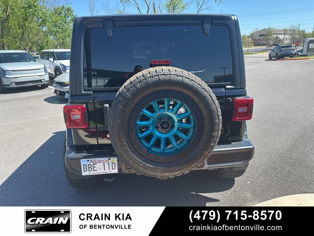 2018 Jeep Wrangler Unlimited Sahara - 4WD / ONE OWNER / LIFTED!