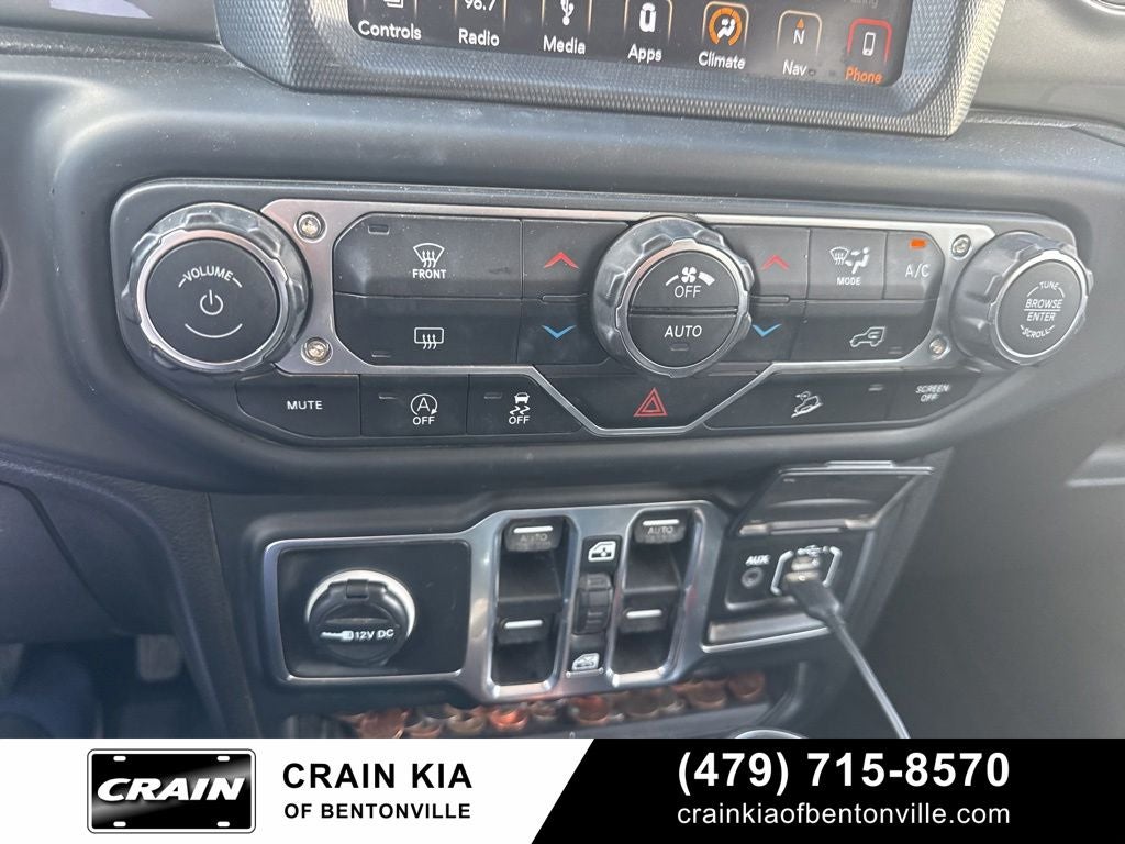 2018 Jeep Wrangler Unlimited Sahara - 4WD / CLEAN CARFAX / ONE OWNER